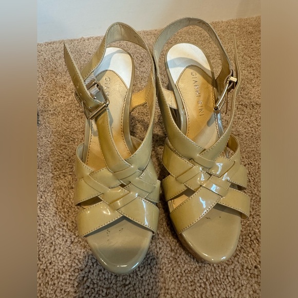 Gianni Bini wedges - Size 7 - Picture 2 of 5